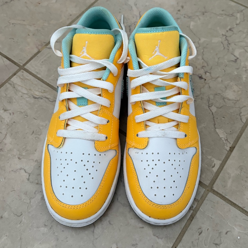 Jordan Kids Yellow and White Sneakers